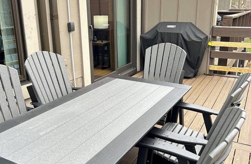 Hidden Valley House | Hidden Valley Rustic Retreat with Hot Tub and Pet-Friendly