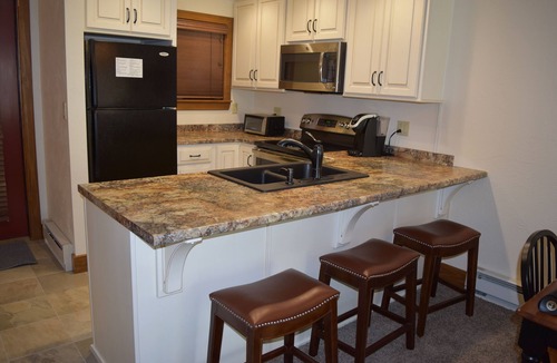Hidden Valley Condo | Hidden Valley Ski Condo- Walk across the street to the slopes!