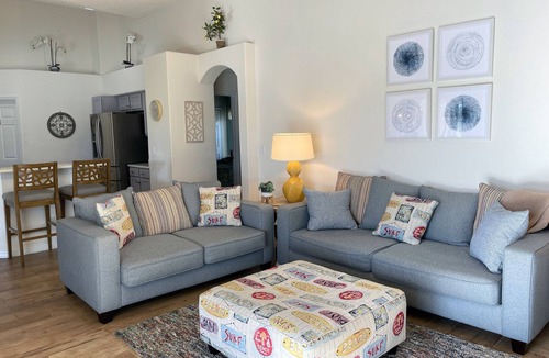 Orange Tree Villa | Hidden Waterfront Oasis - 18 minutes to the Disney Entrance!