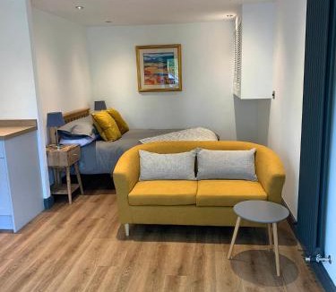 Hannington Apartment | Hidden Well Studio