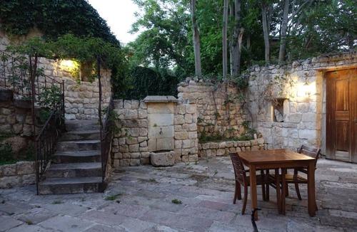 Urgup House | Hideaway Cave House with Garden & Kitchen