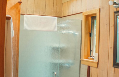 Idleyld Park Cottage | Hideaway Cottage above Steamboat Creek in the North Umpqua National Forest