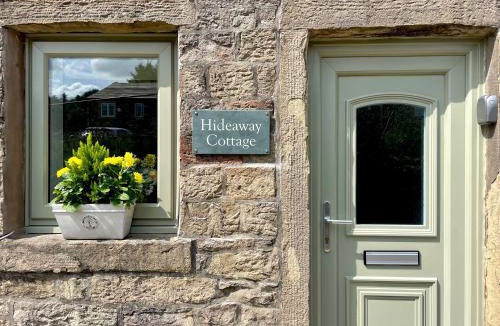 Barnoldswick House | Hideaway Cottage
