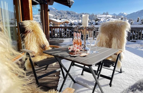 Reith bei Kitzbuehel Ski Chalet | HIDEAWAY DESIGN CHALET by Belle Stay