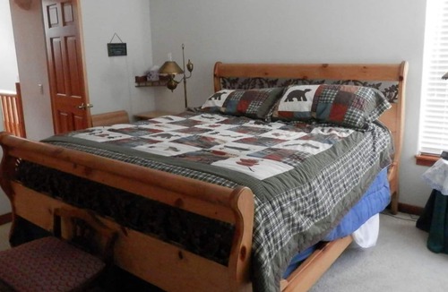 June Lake Condo | Hideaway Down Canyon #110, End Unit close to June Mtn