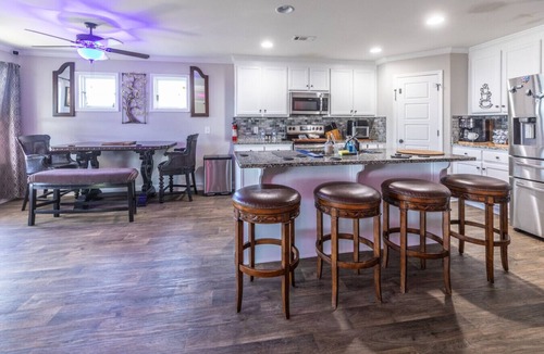 Farmington House | Hideaway Getaway - Statham
