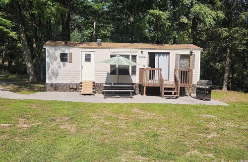 Priceville House | Hideaway! less than a mile to the acres