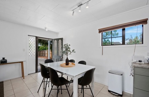 Richmond Heights House | Hideaway on Hyde - Taupo Holiday Home