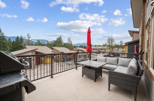 Windermere House | Hideaways Mins to Lake King Bed Dbl Garage AC