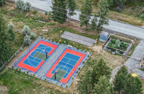 Windermere House | Hideaways Mins to Lake King Bed Dbl Garage AC