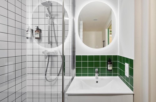 Issy-les-Moulineaux Hotel | Hife Paris Issy Porte de Versailles