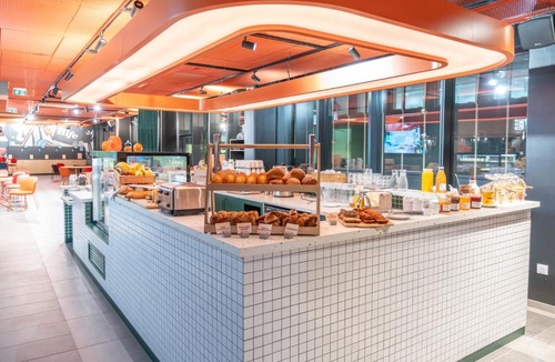 Issy-les-Moulineaux Hotel | Hife Paris Issy Porte de Versailles