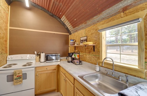 Higden Apartment | Higden Studio Cottage < 1 Mi to Greers Ferry Lake