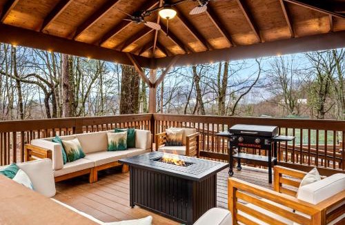 Chalet Village Ski Chalet | High Bear Activity, Handicap Ramp, Hot Tub, Fire Table, Game Room, Family Cabin