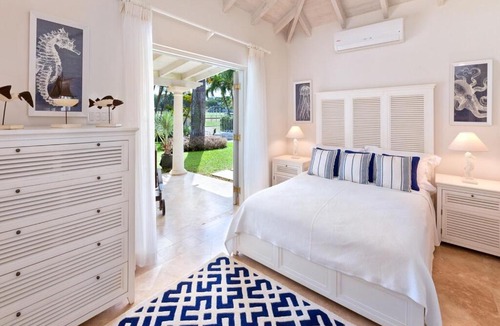 Holder's Hill Villa | High Breeze