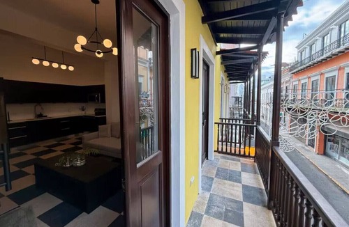 Old San Juan Apartment | High-Ceiling Flat with Street-View Balcony|SF2