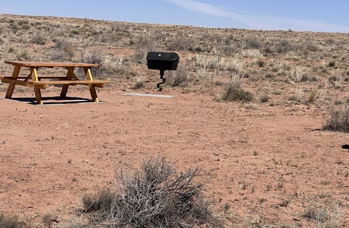 Holbrook RV Rental | High desert camper with the South having views of the Petrified Forest