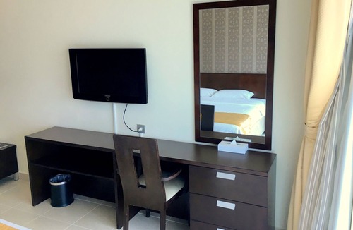 Al Barsha 1 Bed & Breakfast | High-End 2BR Apt. Near Mall of The Emirates