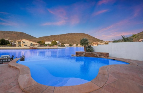 Arrowhead Lakes House | High-End Arrowhead Lakes Estate w/Private Boat & Heated Spa