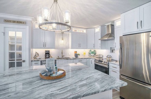 Destin Condo | High-End Beachfront Condo w/Breathtaking Gulf View