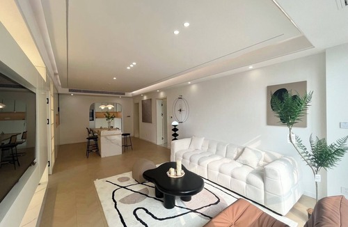 Huangpu Apartment | high-end bespoke interior fit-out with 3-bedroom apartment