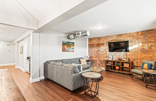 Auburn Apartment | HIGH END CUSTOM Penthouse in the CENTER of Downtown Auburn!