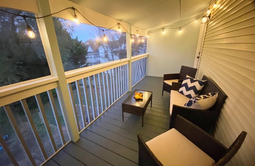Old Southwest House | High End Downtown 2-Bed Loft, Pet & Child Friendly