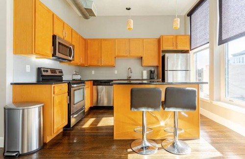 Market East District Apartment | High End Downtown Indy 1BR Walk to Gainbridge Fieldhouse