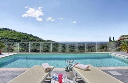 Margine Coperta-Traversagna Villa | High End Villa With Classic Pool & Design