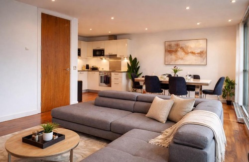 Manchester City Centre Apartment | High-End Modern Two-Bedroom Apartment central