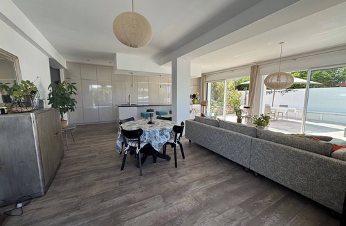 Arcangues Apartment | High-end vacations in the Basque Country, Argi aide (Côté lumière)