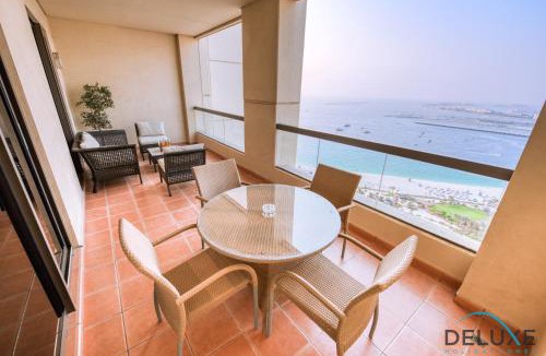 Jumeirah Beach Residence Apartment | High-floor 1BR Unit Close to Beach with Sea Views, Sadaf 6, Jumeirah Beach Residence by Deluxe Holiday Homes
