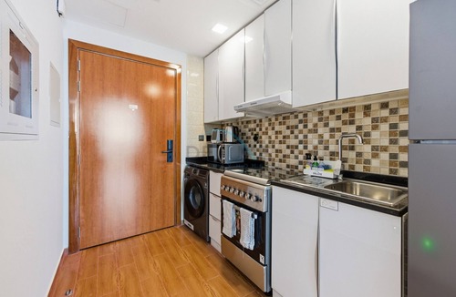 Jumeirah Village Triangle Apartment | High-Floor Studio,Walking Distance to the Park & 15-Min Drive to Miracle Garden