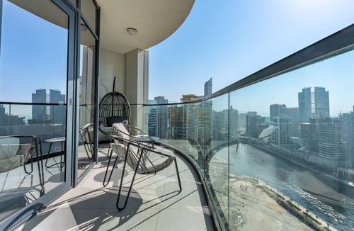 Downtown Dubai Apartment | High Floor Unit with Canal View, A Minutes Drive to Dubai Mall - Zada Tower, Business Bay