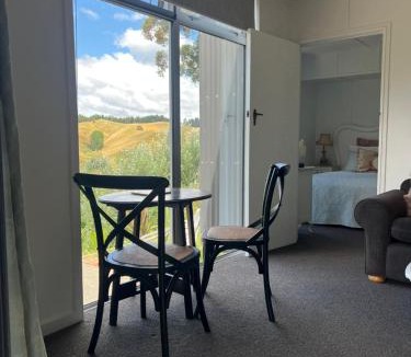 Ngatimoti Apartment | High Haven Cottage in the Orinoco Valley