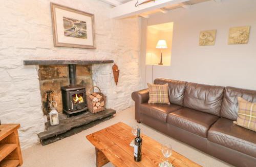 Hawes House | High House