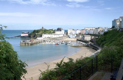 Tenby House | High House Sleeping 10