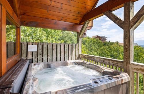 Sevierville House | High Mountain Mist A Beautiful 4 Bedroom Cabin in Starr Crest Resort with hot tub and pool table