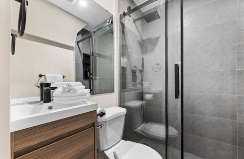 West Bend Apartment | High Park Grove Modern 1B1B, Kitchen, Laundry