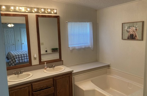 Wa Keeney House | High Plains Hideout