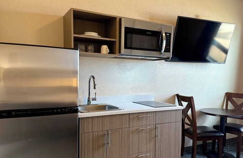 Peace River Hotel | High Point Inn & Suites Peace River