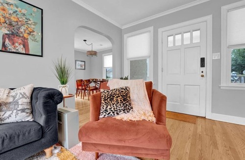 University District House | High Point Terrace Bungalow