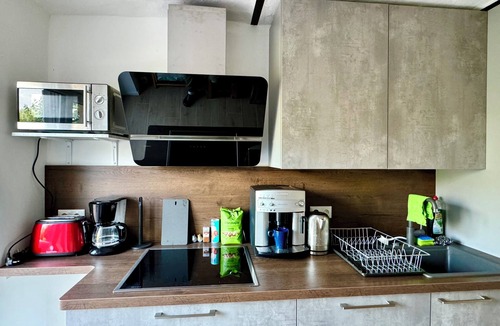 Werder House | High-quality vacation home near Potsdam, within walking distance of the water. Pet friendly!