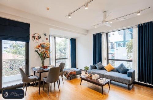 Van Mieu Apartment | High-ser Apartment -2BR - NiceView - Parking - Spacious - In center