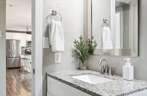 Mesa Grande House | High Speed Internet, Smart Monitor, Double Shower