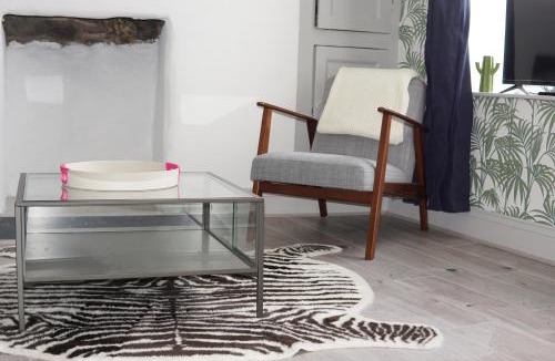 Bont Newydd Apartment | High St. Hideout