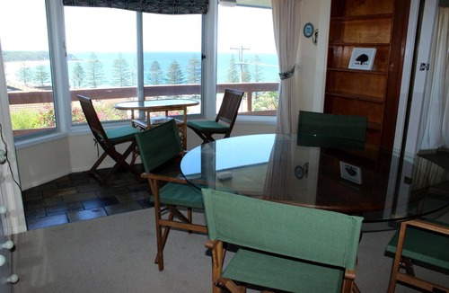 Black Head House | High Street Retreat is set in the heart of Black Head & has magnificent.