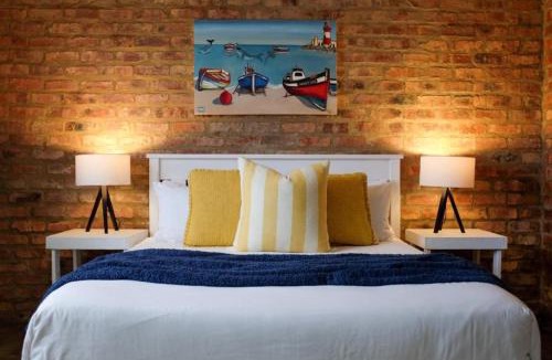 L'Agulhas Apartment | High Tide 12 sleeper