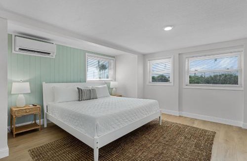 Parsuns To Cocoa Beach Apartment | High Tide Hideaway