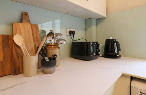 Whitstable Apartment | High Tide, Whitstable